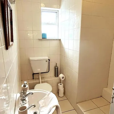 Centrally Located Two Bed Apartment - Sleeps Four Galway Extérieur photo